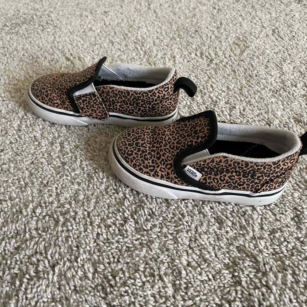 Leopard toddler vans size 7t